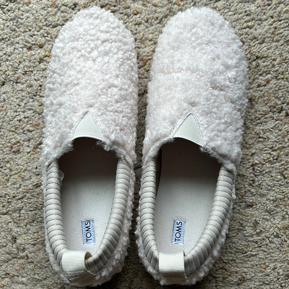 Tom’s Resident slip on